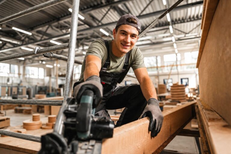 Tischler in der Küchenmontage (m/w/d)